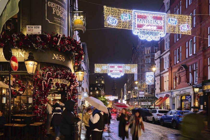 Tip: Look for last-minute deals at the TKTS booth in Leicester Square.